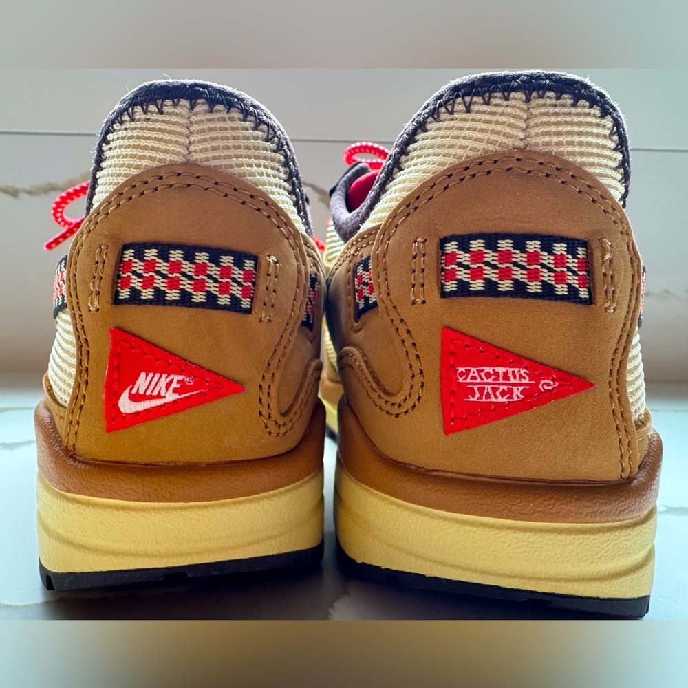 Travis Scott x Air Max 1 'Wheat' - Mens Sz 5.5 (Equivalent to Woman’s Sz 7) - Picture 7 of 13